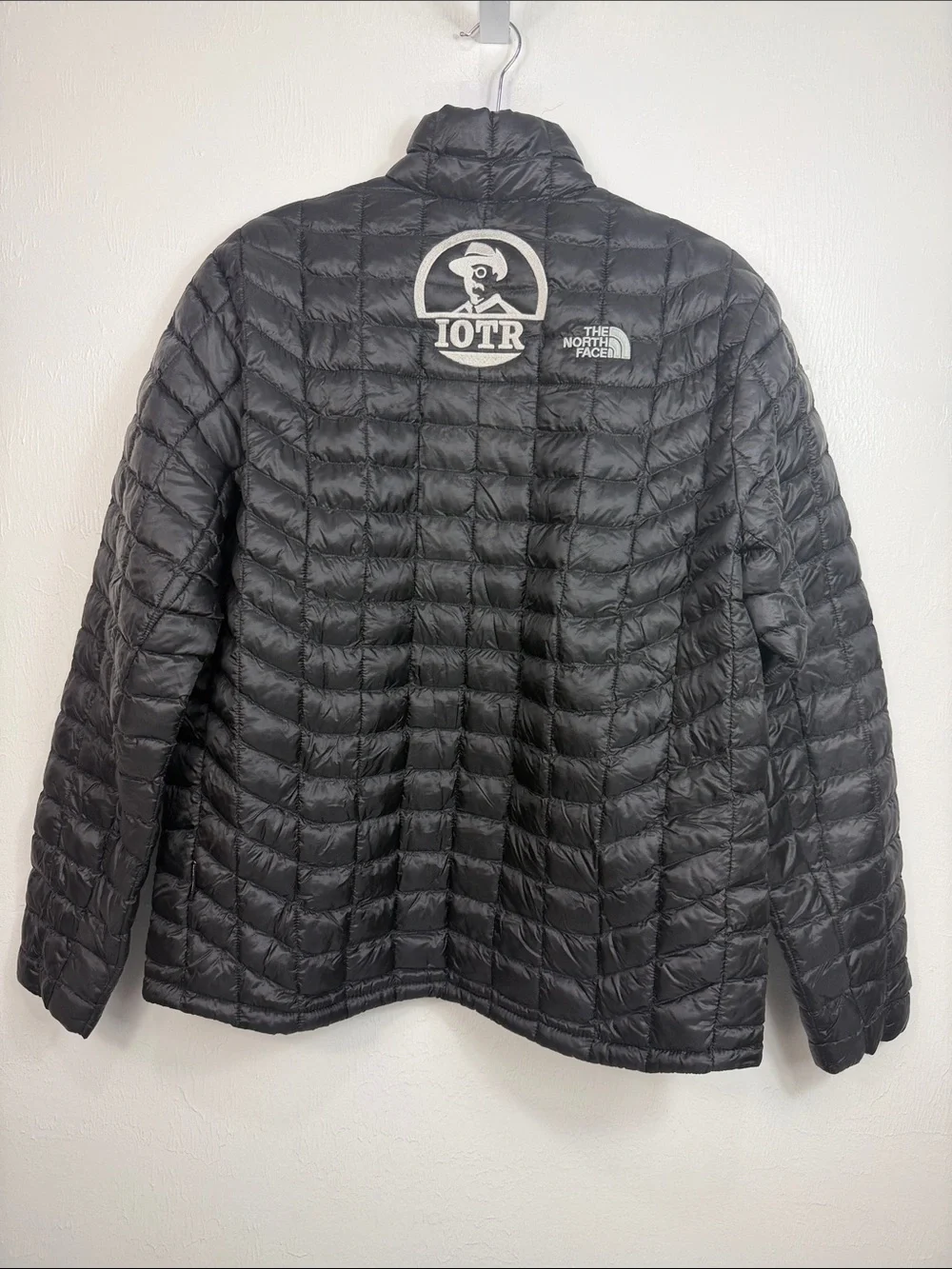 The North Face ThermoBall Jacket Men’s Large Black Insulated IOTR Logo NWT